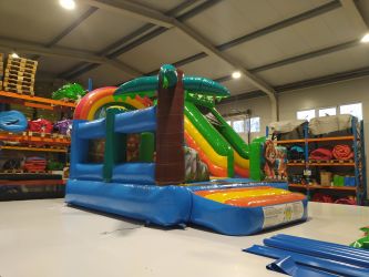 Eladó Oroszlán Csúszdás Ugráló