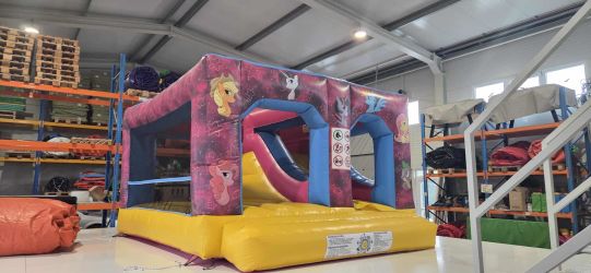 Eladó Póni Csúszdás Ugráló