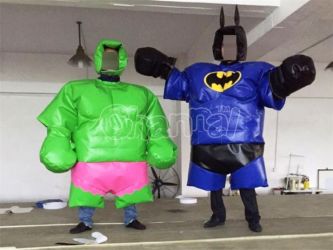 Eladó Batman és Hulk Szumó