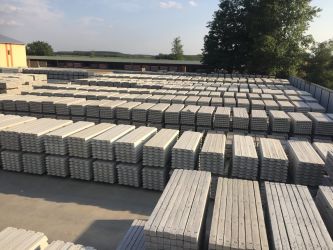 Beton lábazati elem, táblás kerítés, vadháló, oszlop, kapu