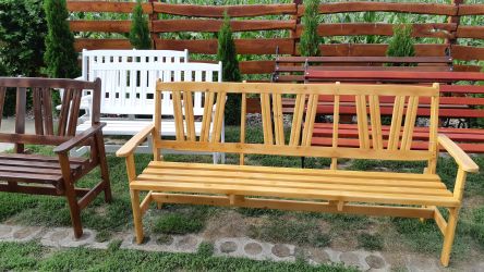 Minőségi ,,Akciós"Fa Kerti Pad a gyártótól