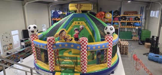  Eladó Foci Akadálypálya Csúszdával