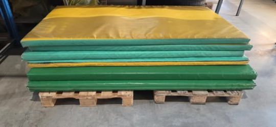 Eladó Esés Csillapító Szivacs