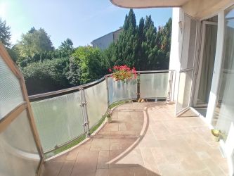 Eladó egy modern, 67 m2 -es, TERASZOS, ÚSZÓMEDENCÉS lakás