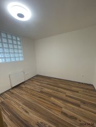 XII. ker Svábhegy lakás kiadó