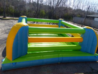 Eladó Felfújható Box Ring