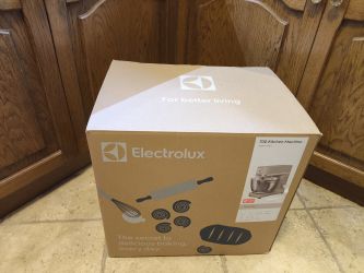 Konyhai robotgép áron alul eladó Szentendrén, Elektrolux E6K