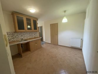 XII. ker Svábhegy lakás kiadó