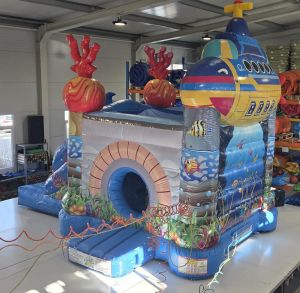 Eladó Tengeralattjáró Csúszdás Ugráló