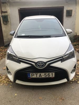 Toyota Yaris Hibrid eladó