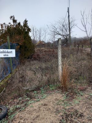 Üllőn építési telekrész eladó