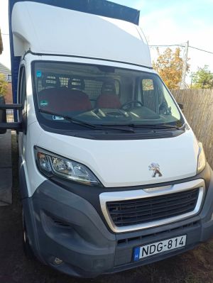 Peugeot Boxer ponyvás teherautó