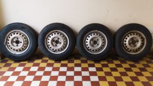 4 db 155/80 R13 acél felni jó állapotu Hankook téli gumival 