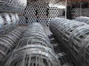 PVC drótfonat drótháló vadháló kerítés oszlop kapu huzal