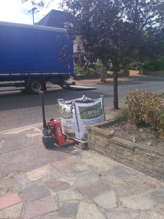 Soil Improving Mulch bags (nationwide pallet delivery) - Image 2