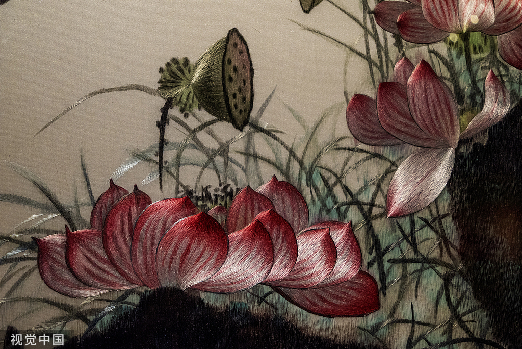 Lotus and butterfly Xiang embroidery