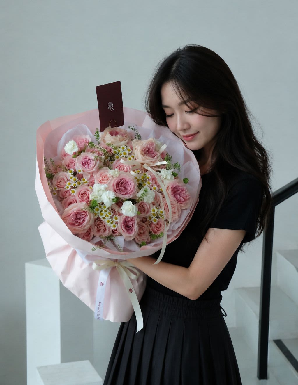 Evergarden - Pink roses & bridal roses with chamomile and thalaspi — a timeless, evergreen garden. - Rena The Blossom Jakarta