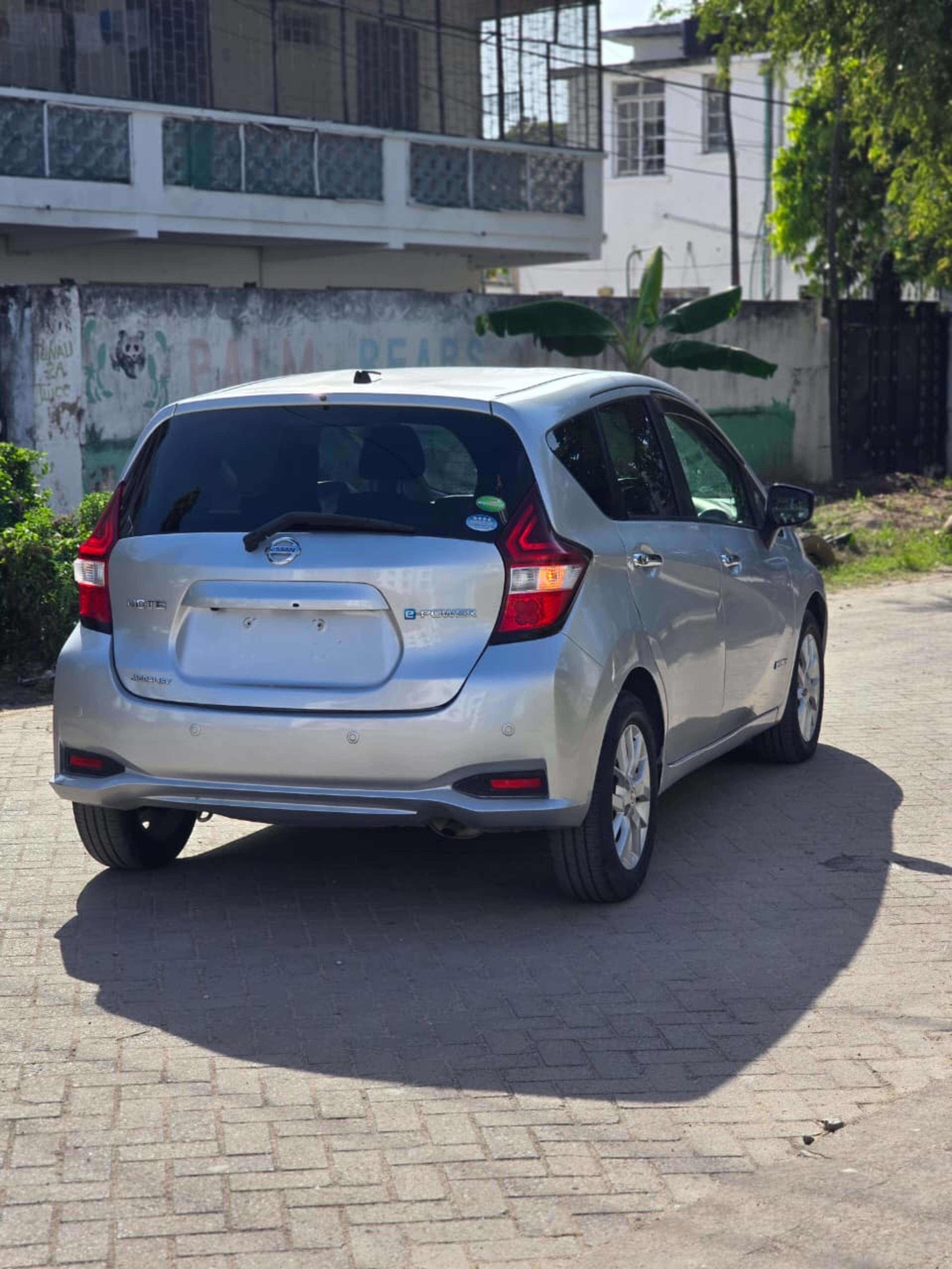 2019 Nissan Note medalist photo 3