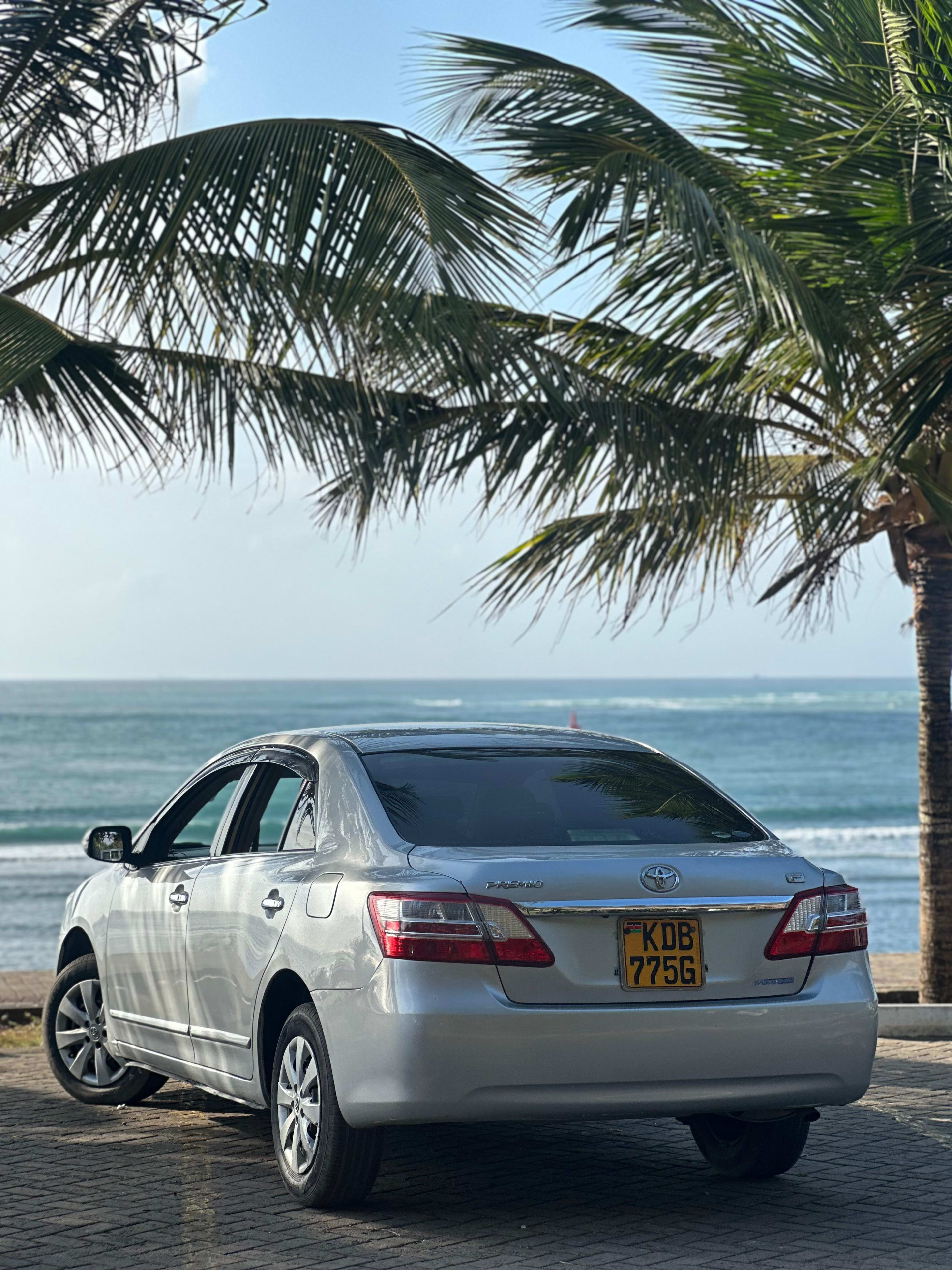 2013 Toyota Premio photo 2