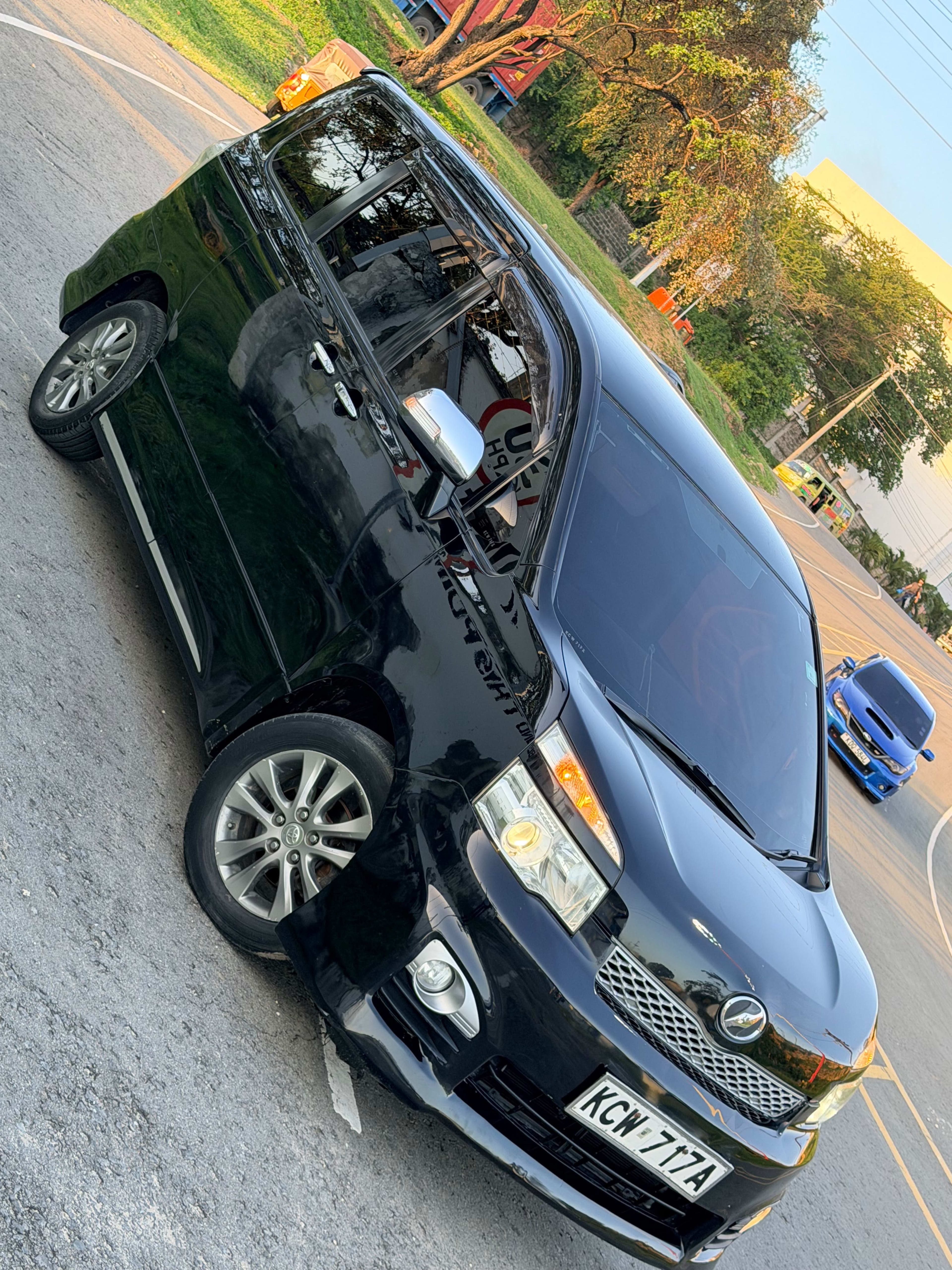 2012 Toyota  Voxy 