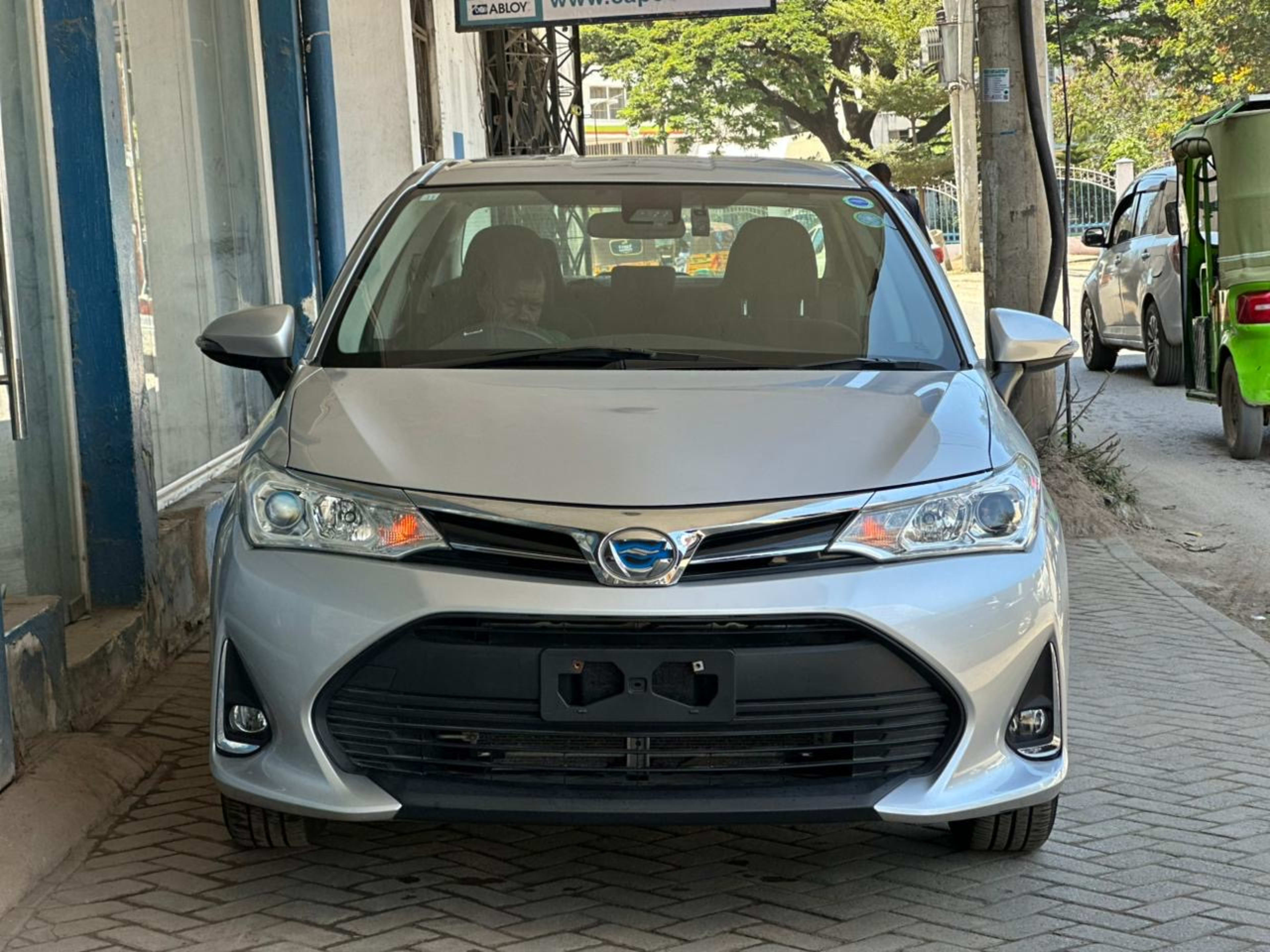 2020 Toyota  Axio photo 3