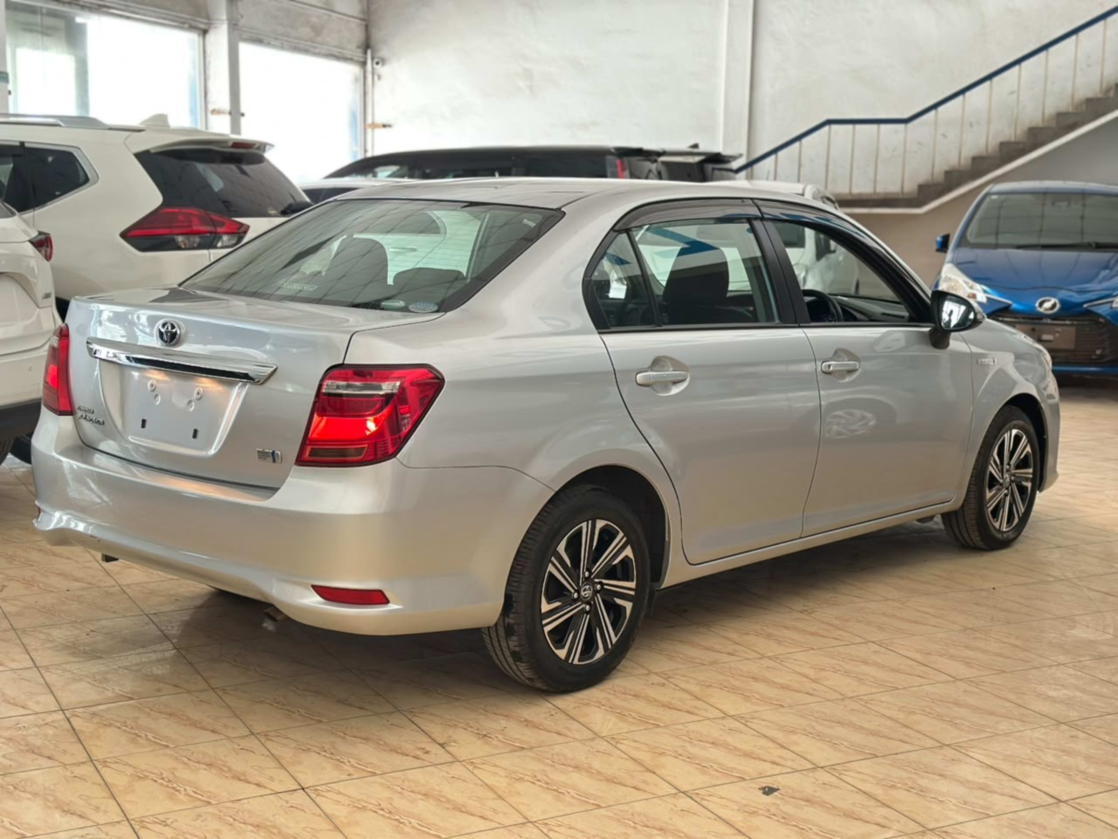 2020 Toyota  Axio photo 2