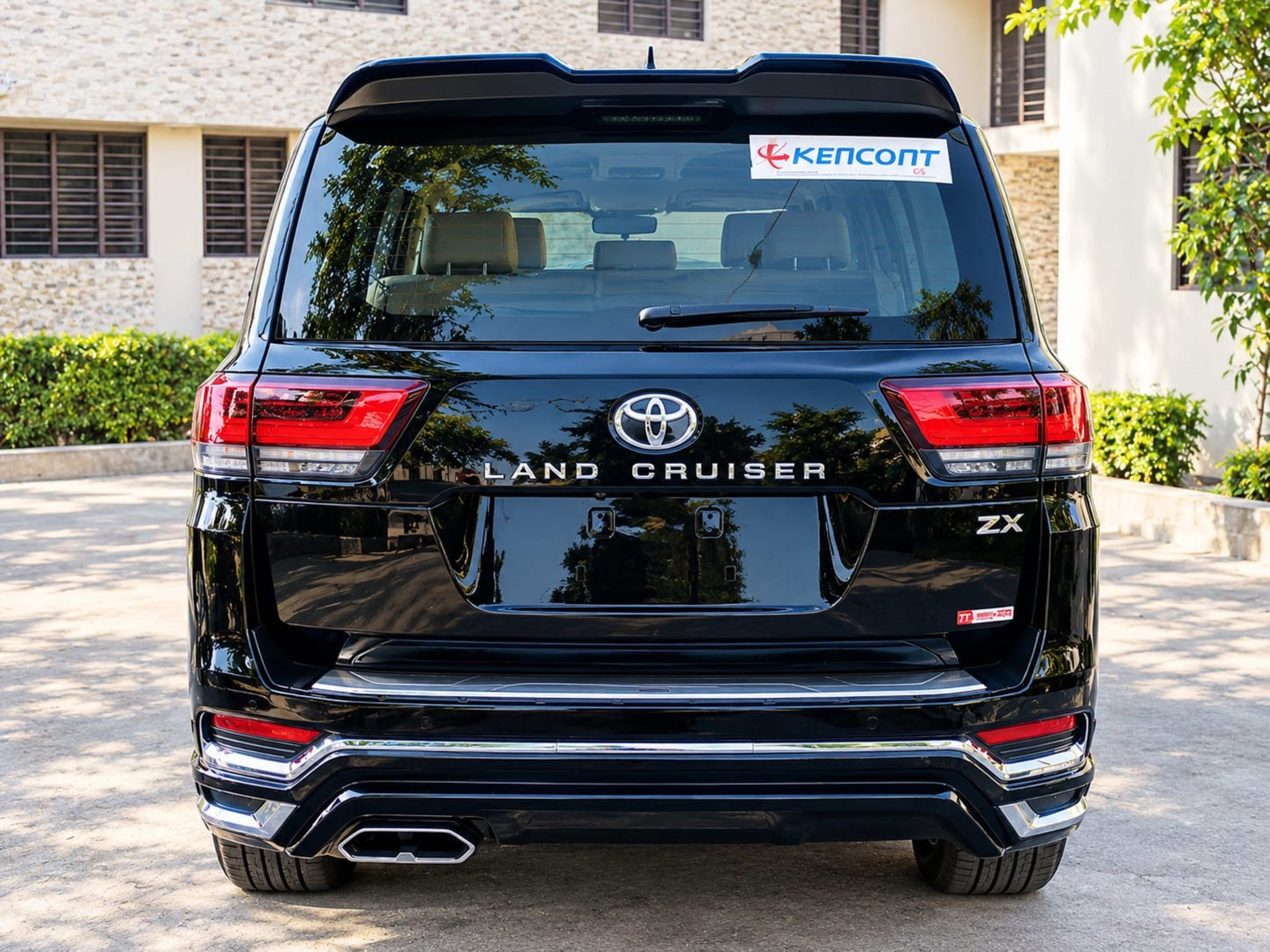 2023 Landcruiser V8 ZX photo 5
