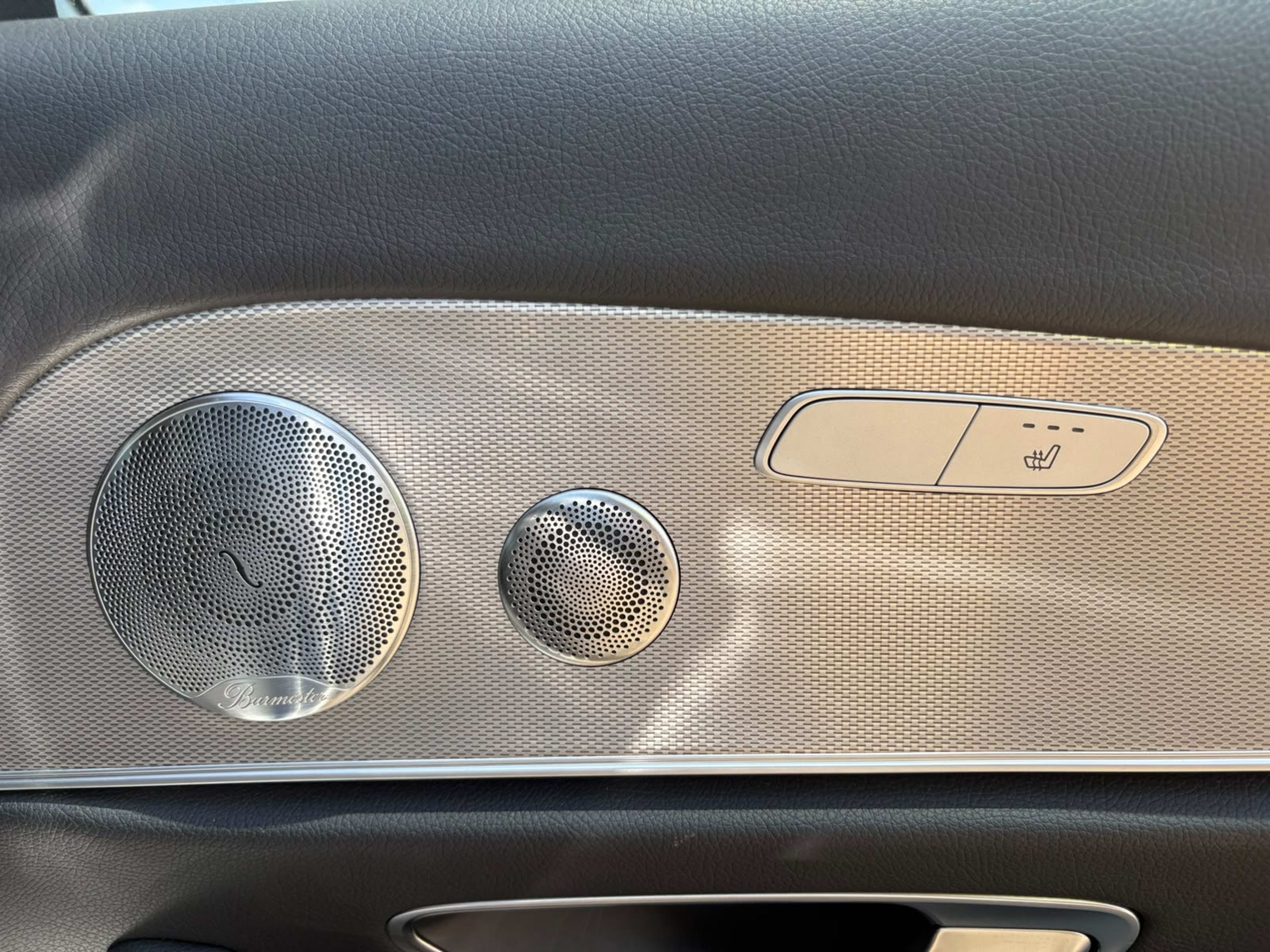 2019 Mercedes Benz E2000 photo 2