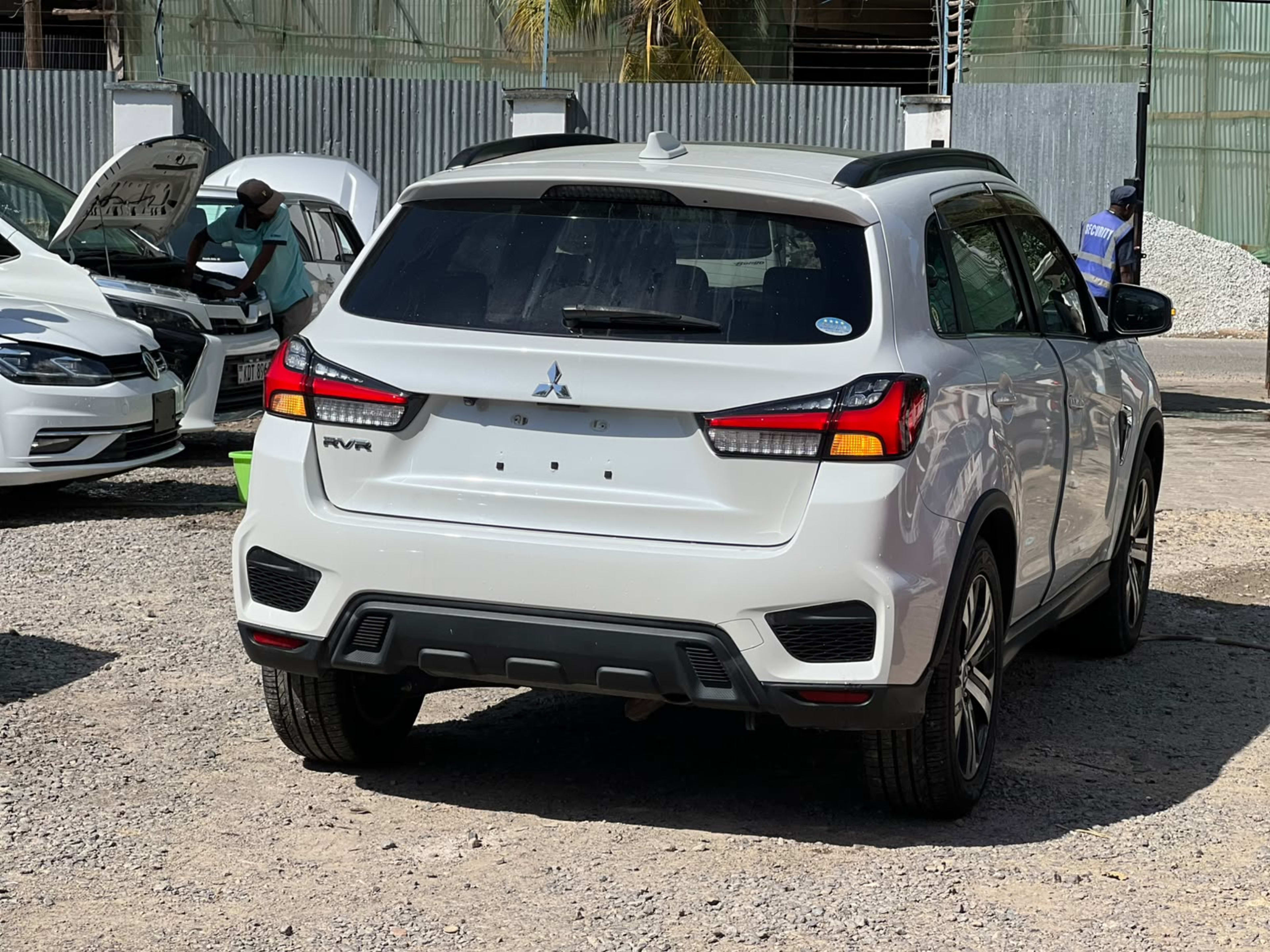 2020 Mitsubishi RVR photo 4