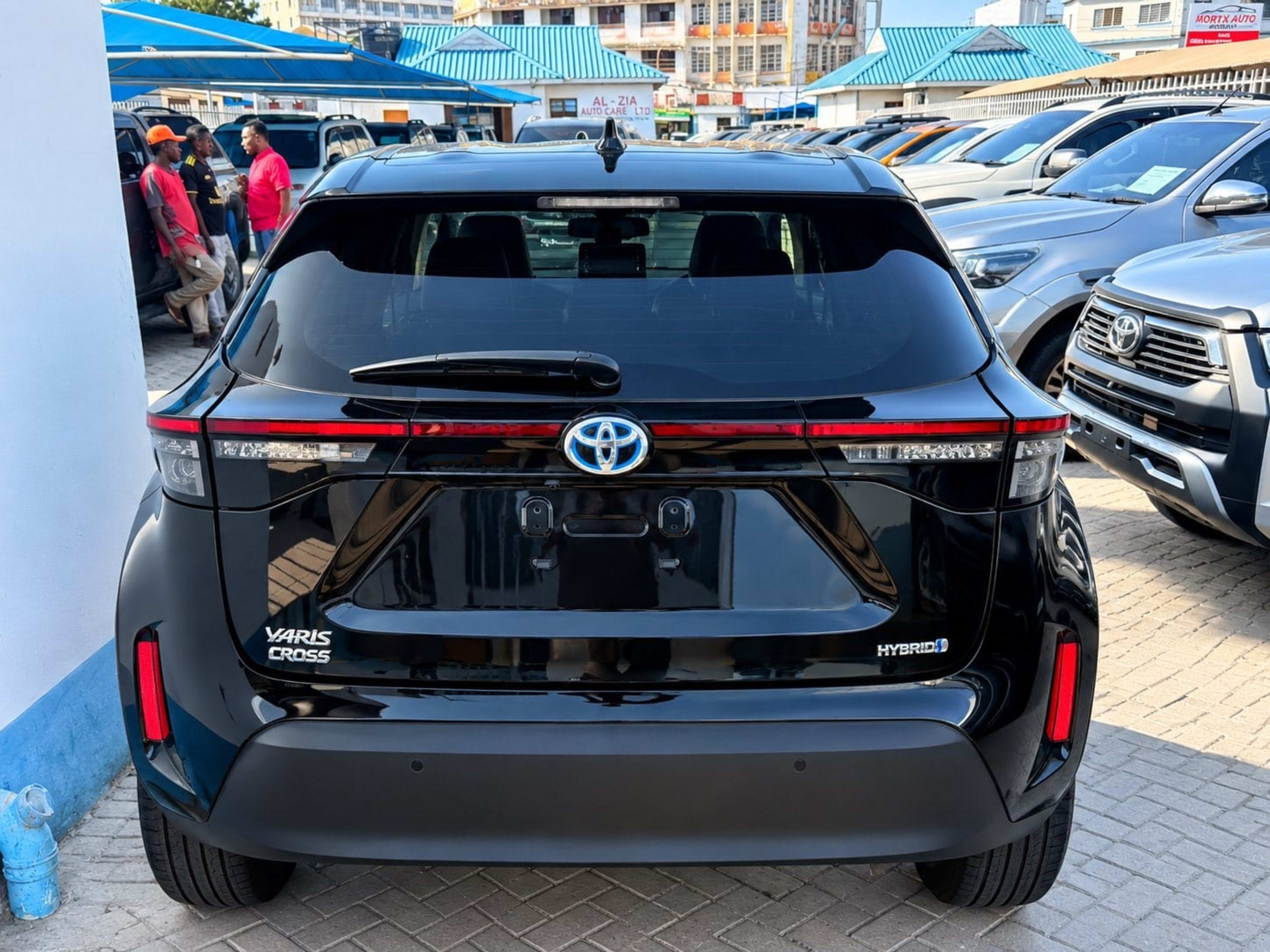 2021 Toyota Yaris cross photo 2