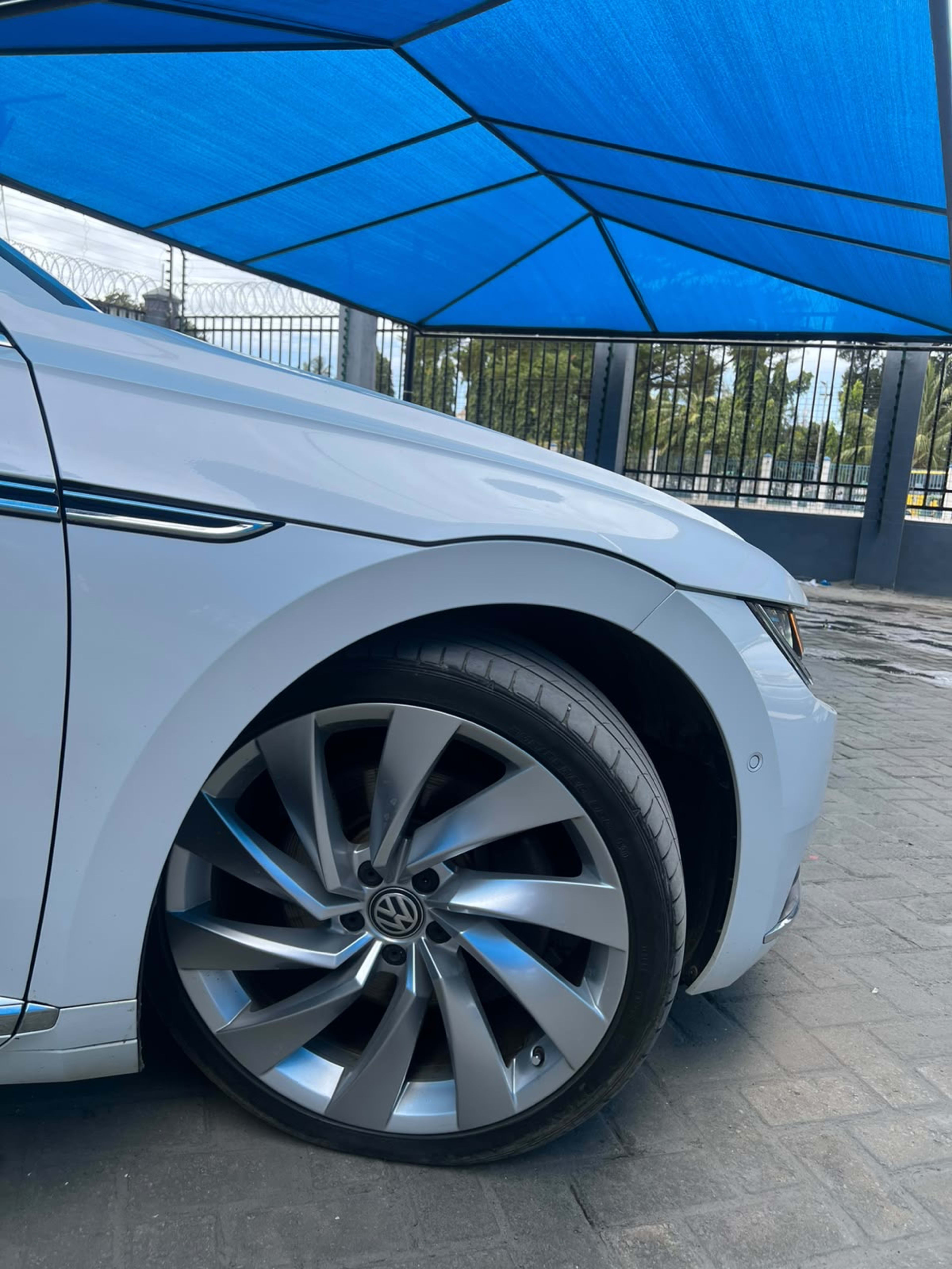 2019 Volkswagen Arteon Elegance photo 5