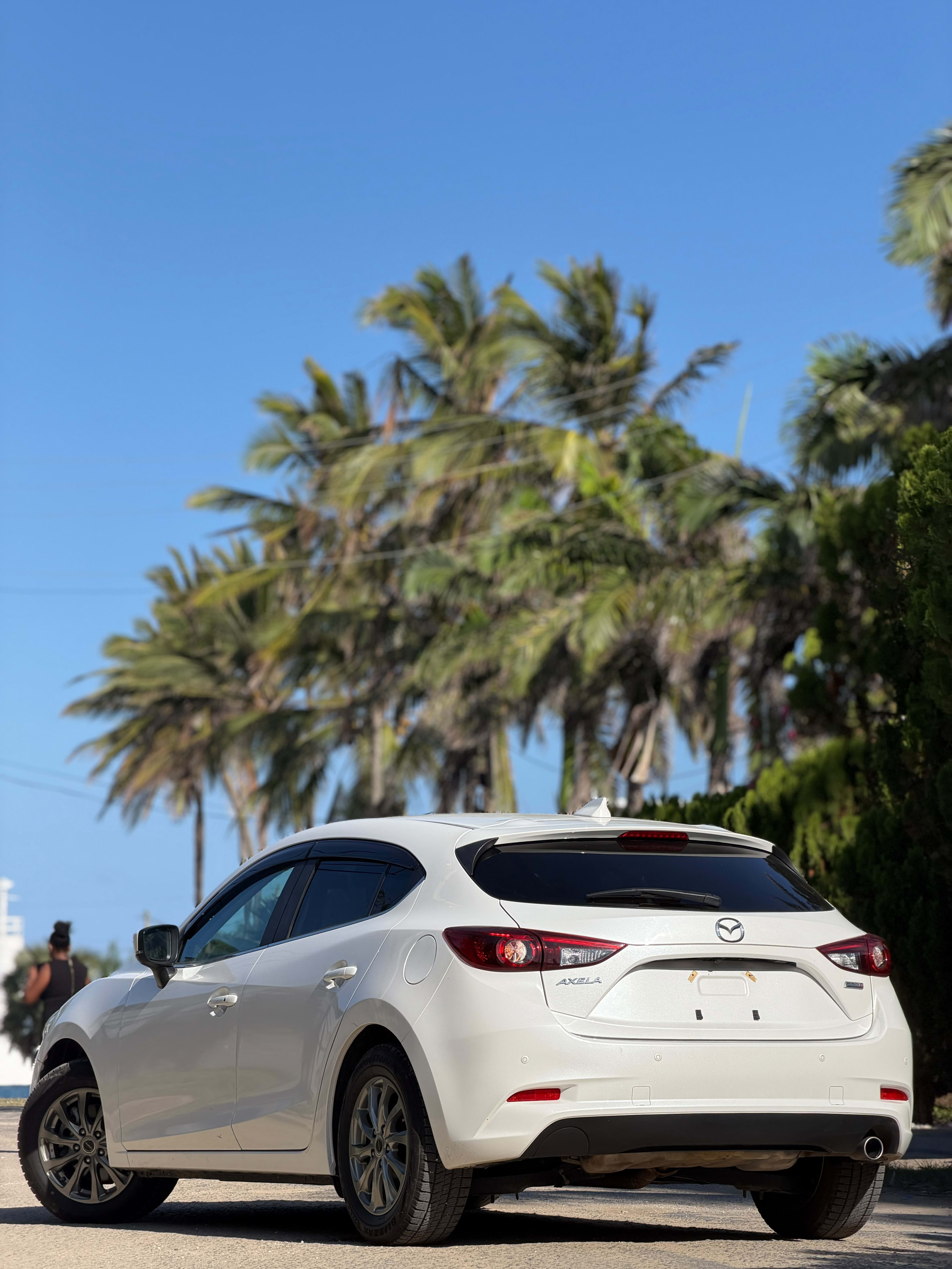 2019 Mazda  Axela photo 5