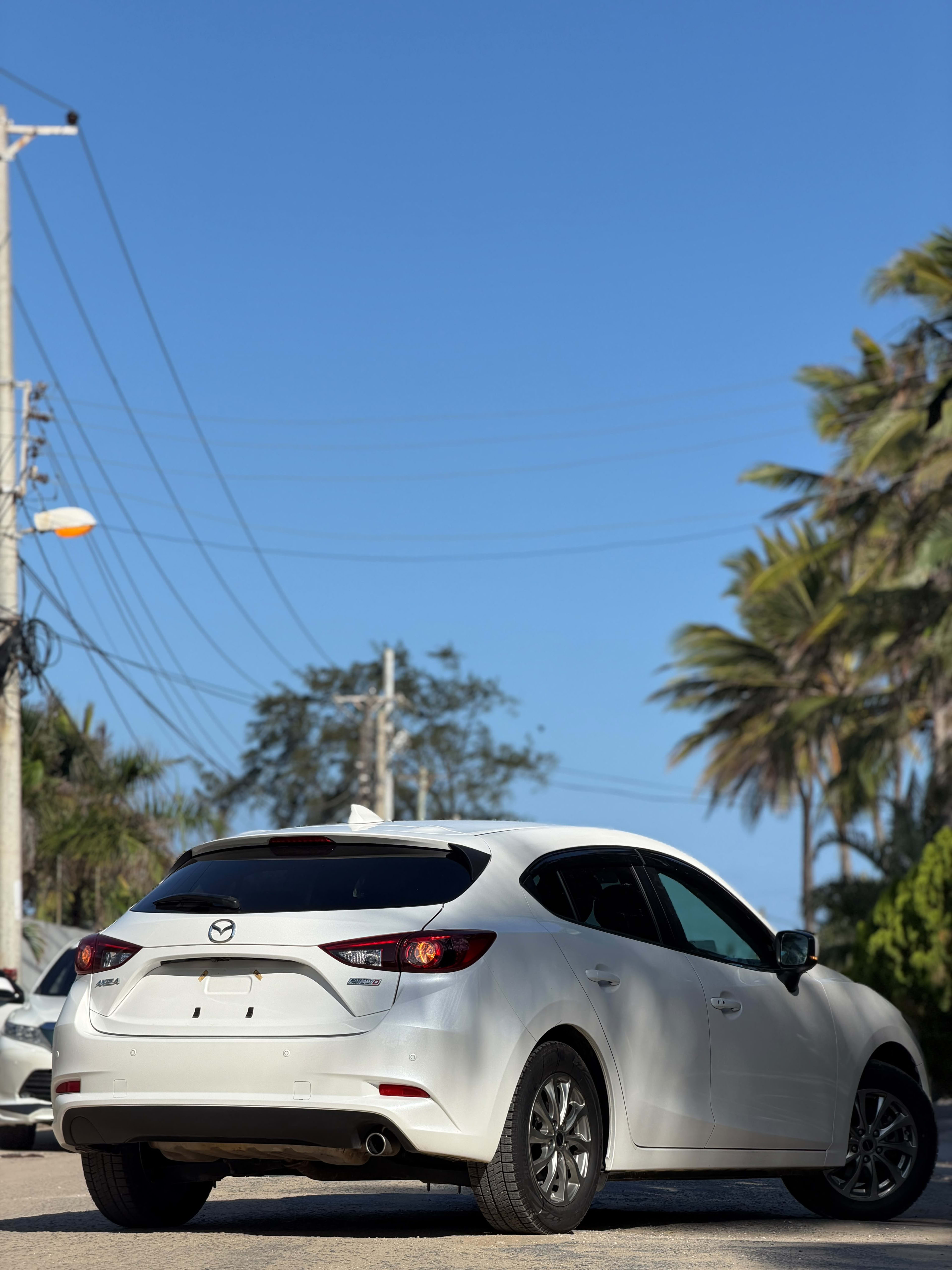 2019 Mazda  Axela photo 4