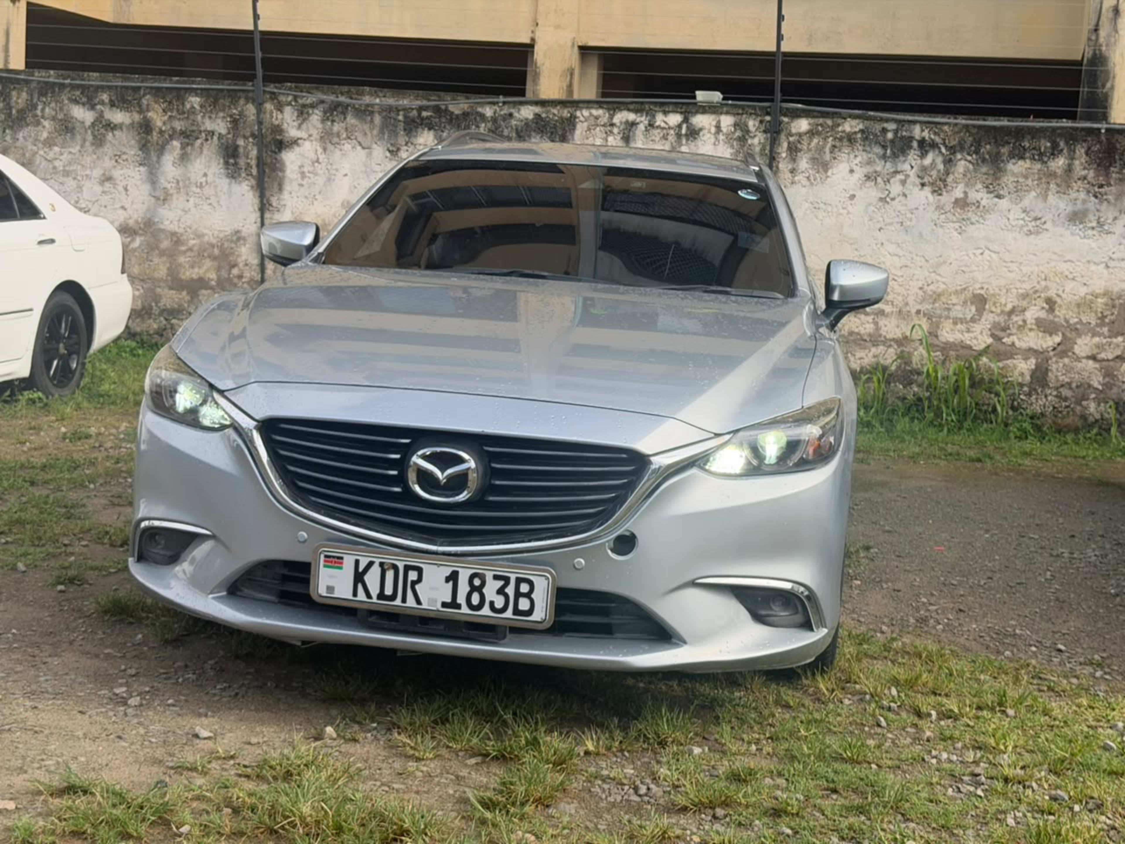 2016 Mazda Atenza photo 4