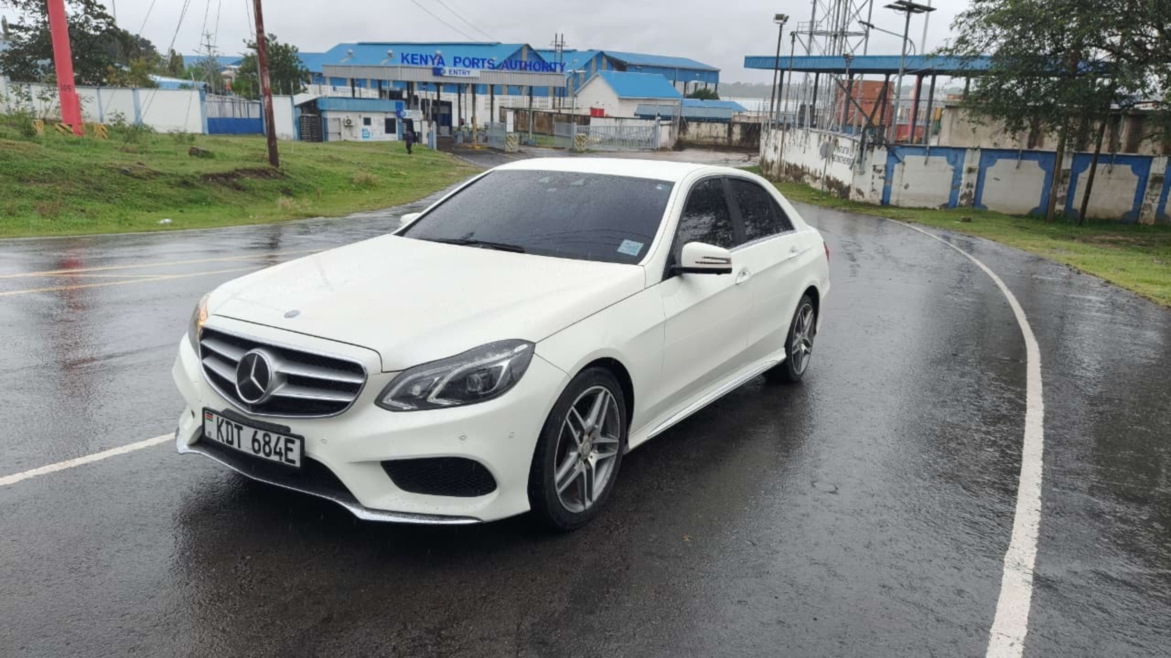 2017 Mercedes benz  E250 photo 2