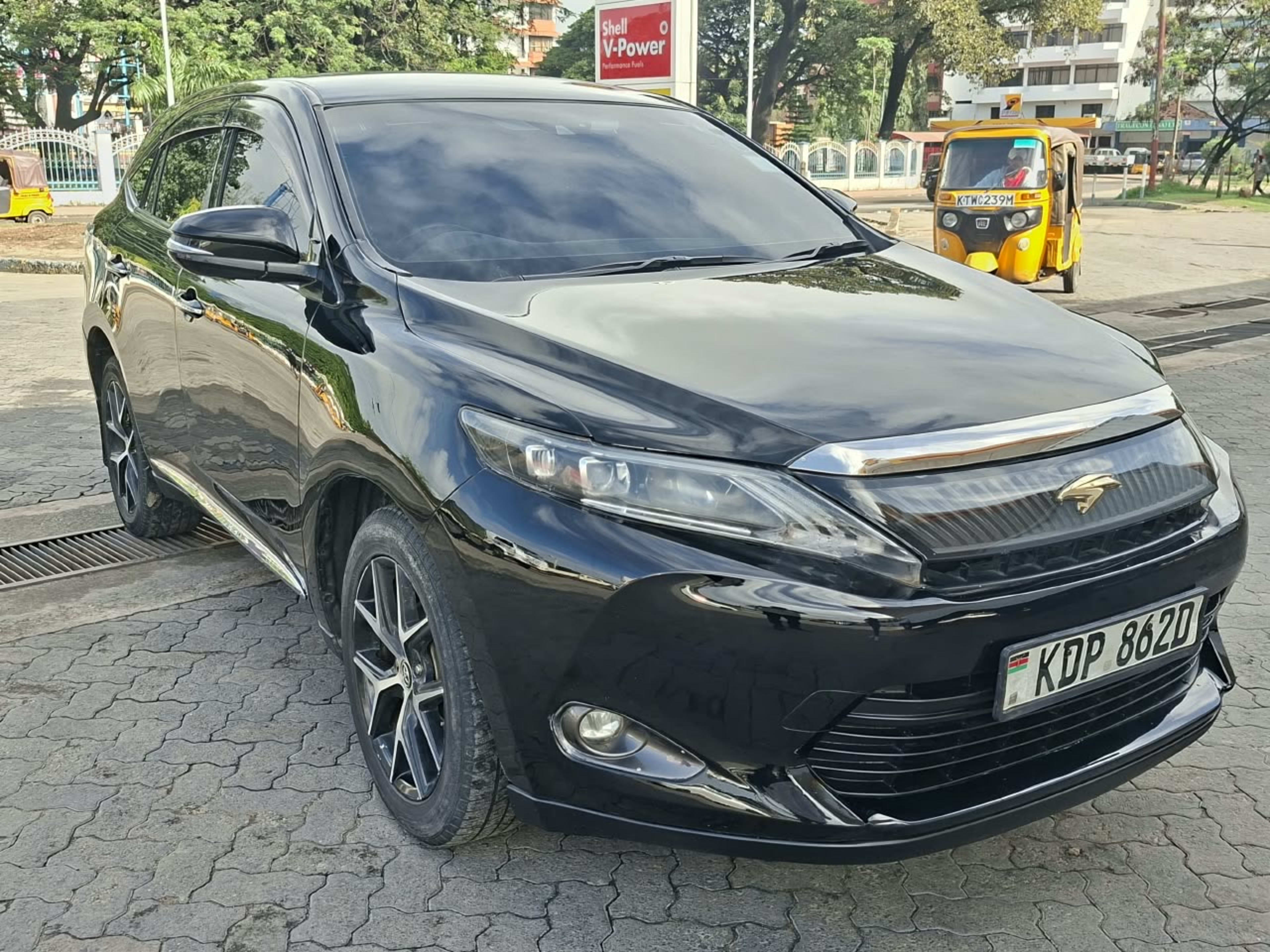 2016 Toyota  Harrier