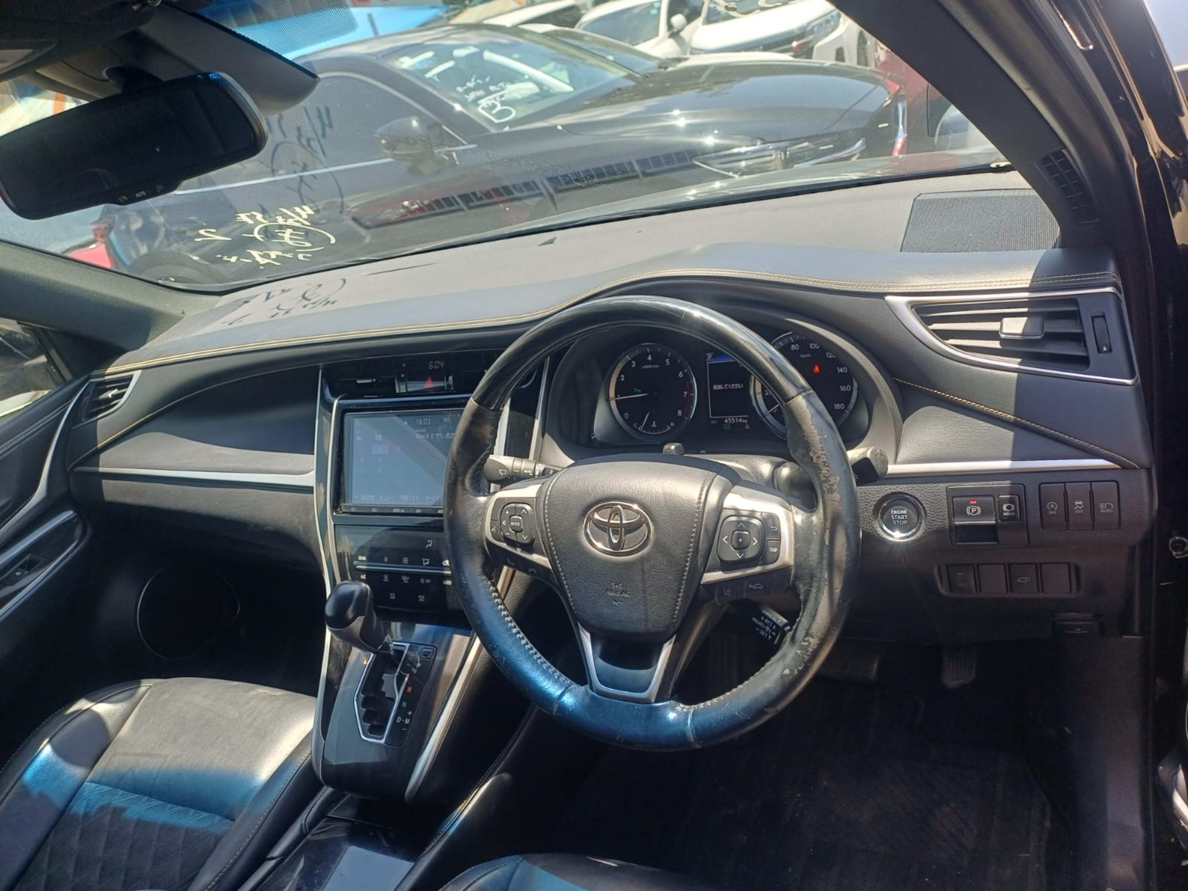 2019 Toyota Harrier photo 3