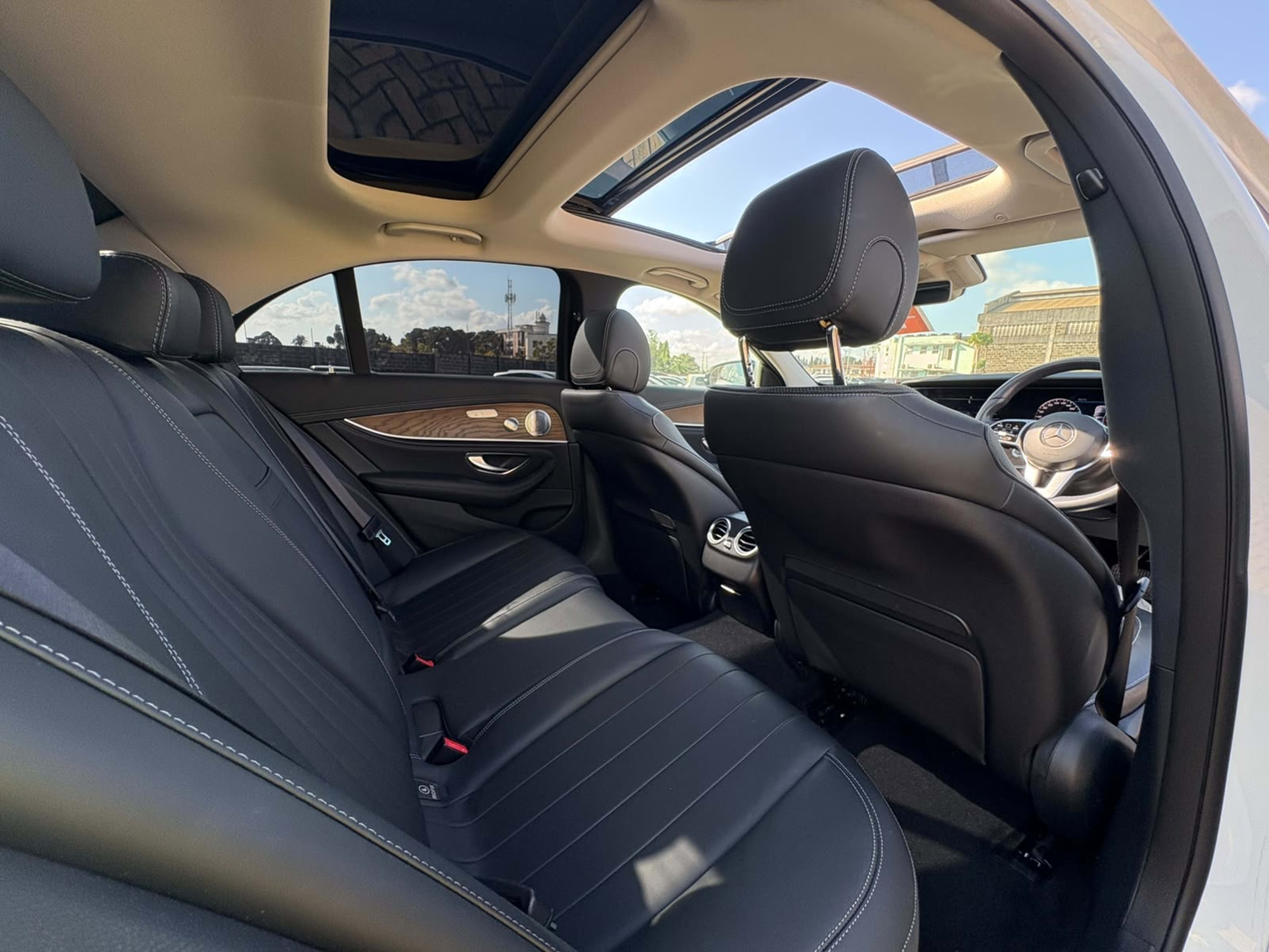 2019 MERCEDES BENZ E450 photo 3