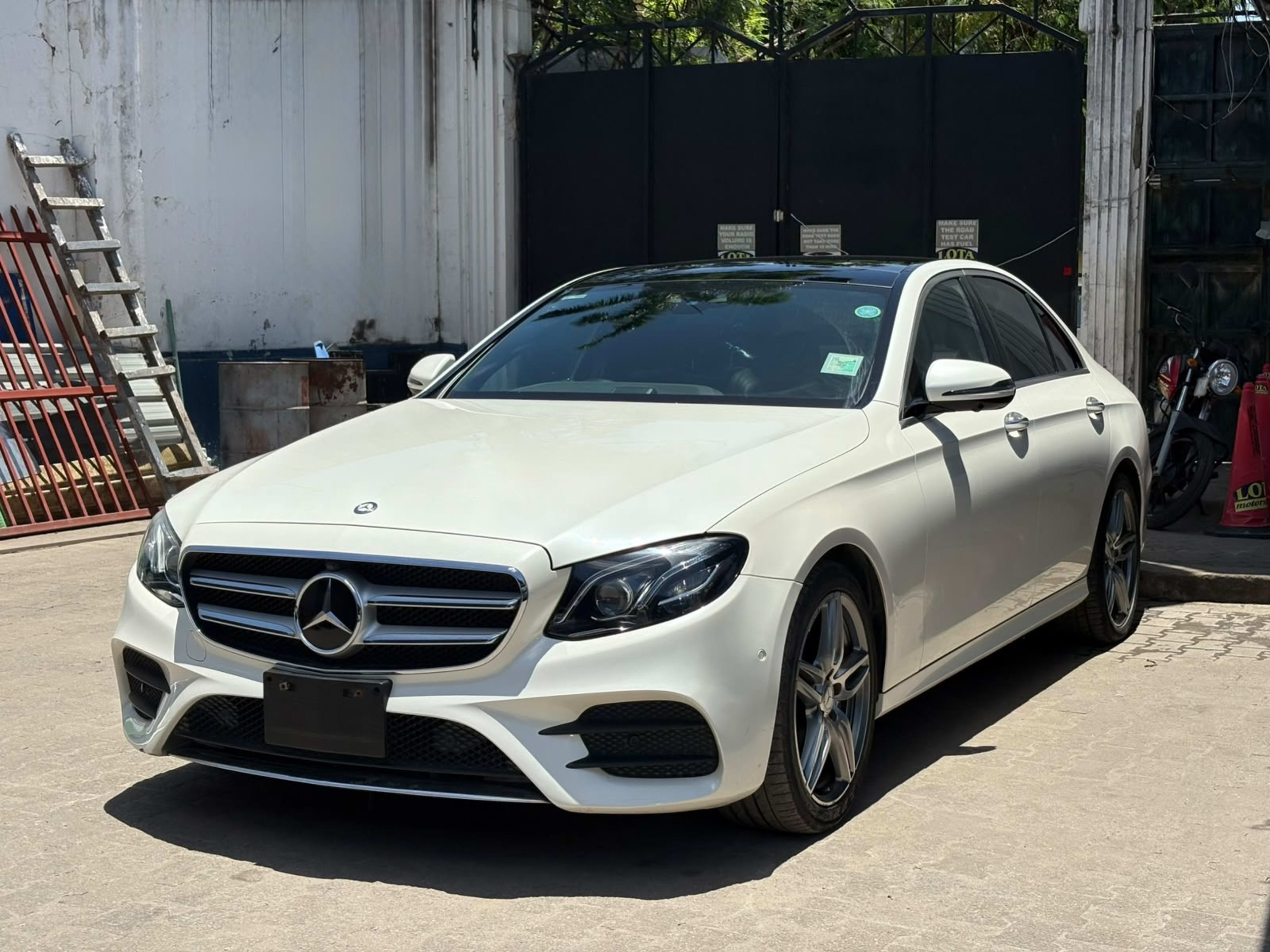 2017 Mercedes Benz E200 — Mercedes Benz for sale in Kenya