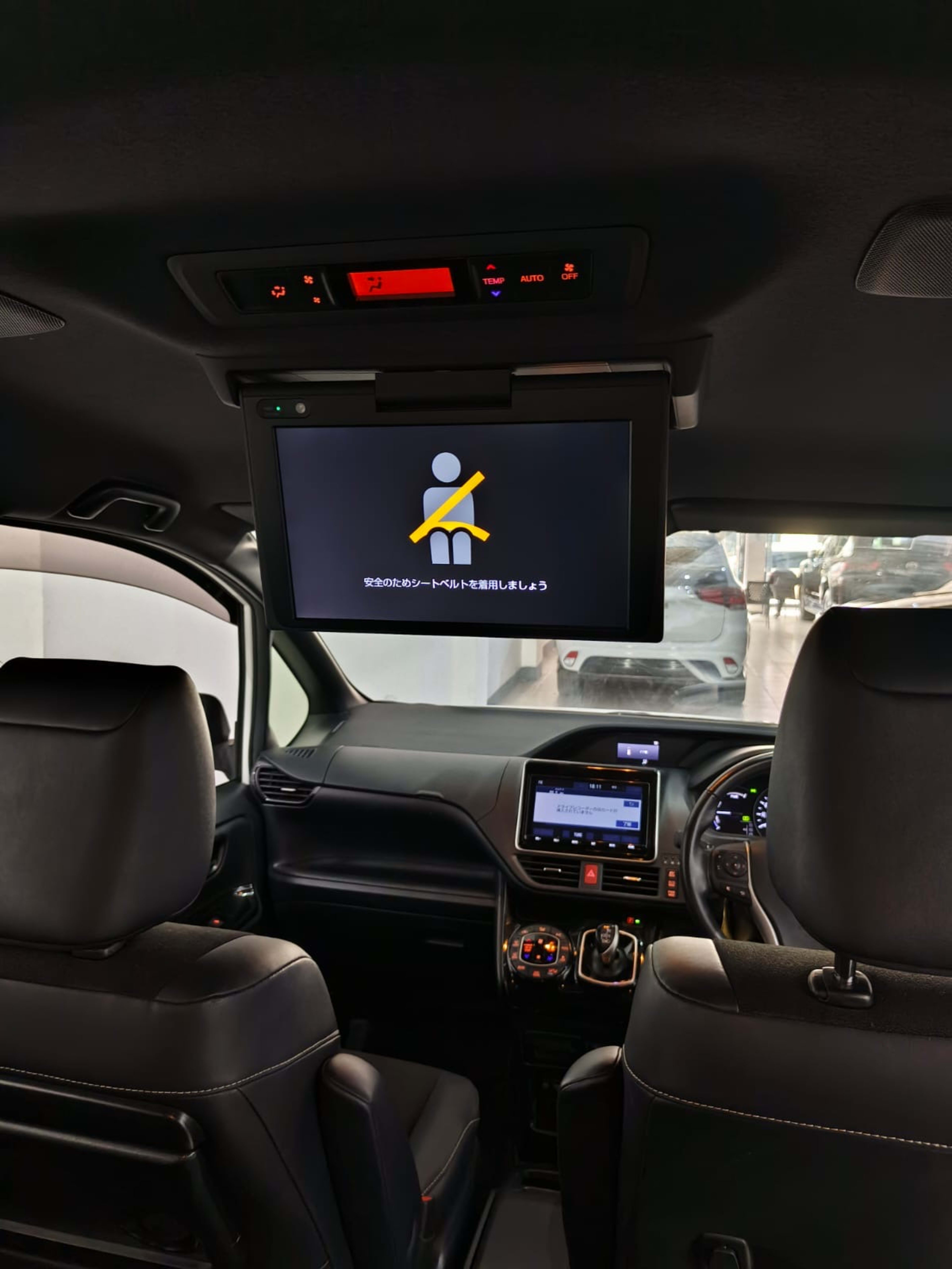 2019 Toyota Noah WXB photo 2