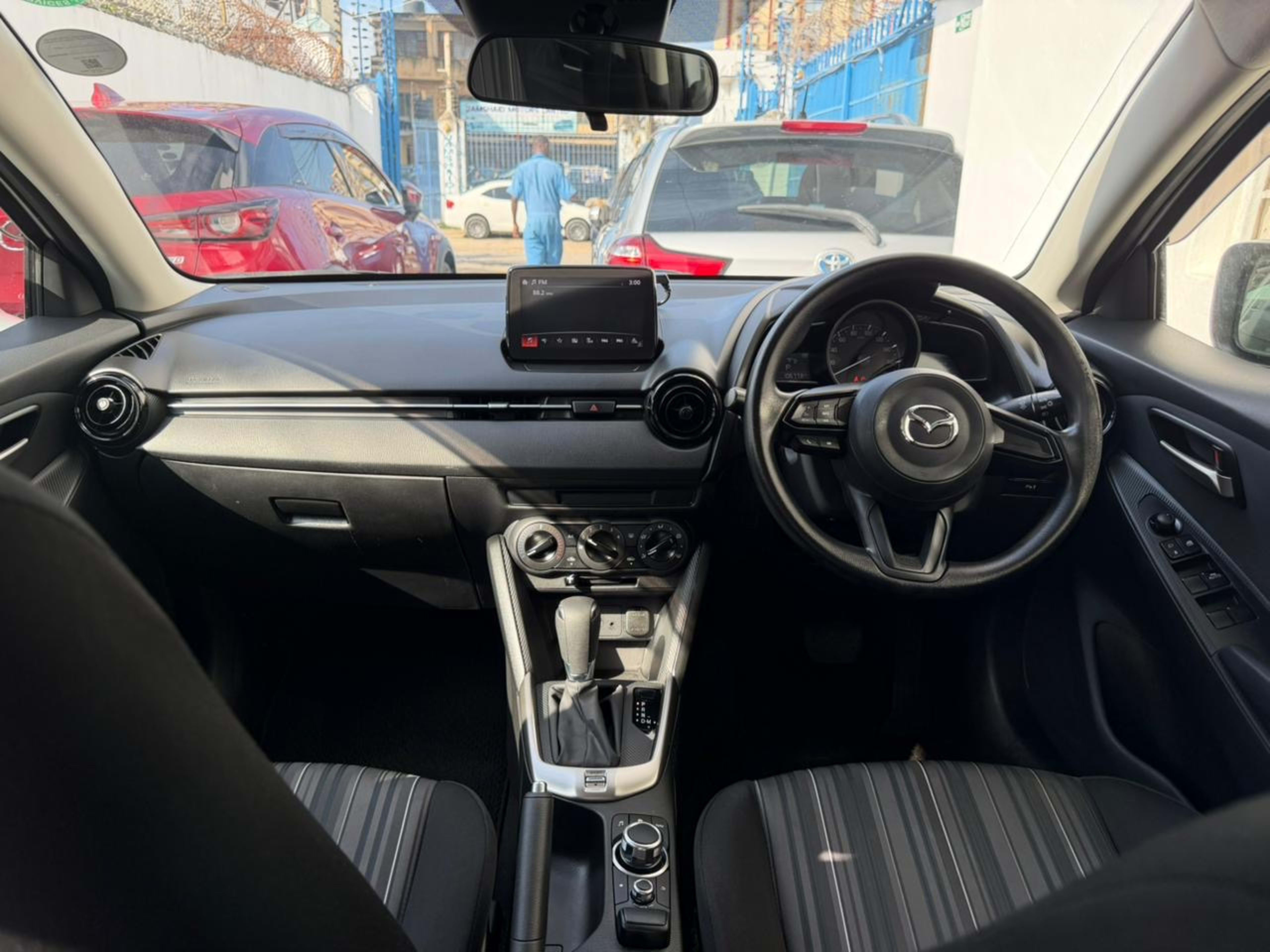 2020 Mazda Mazda 2 photo 3