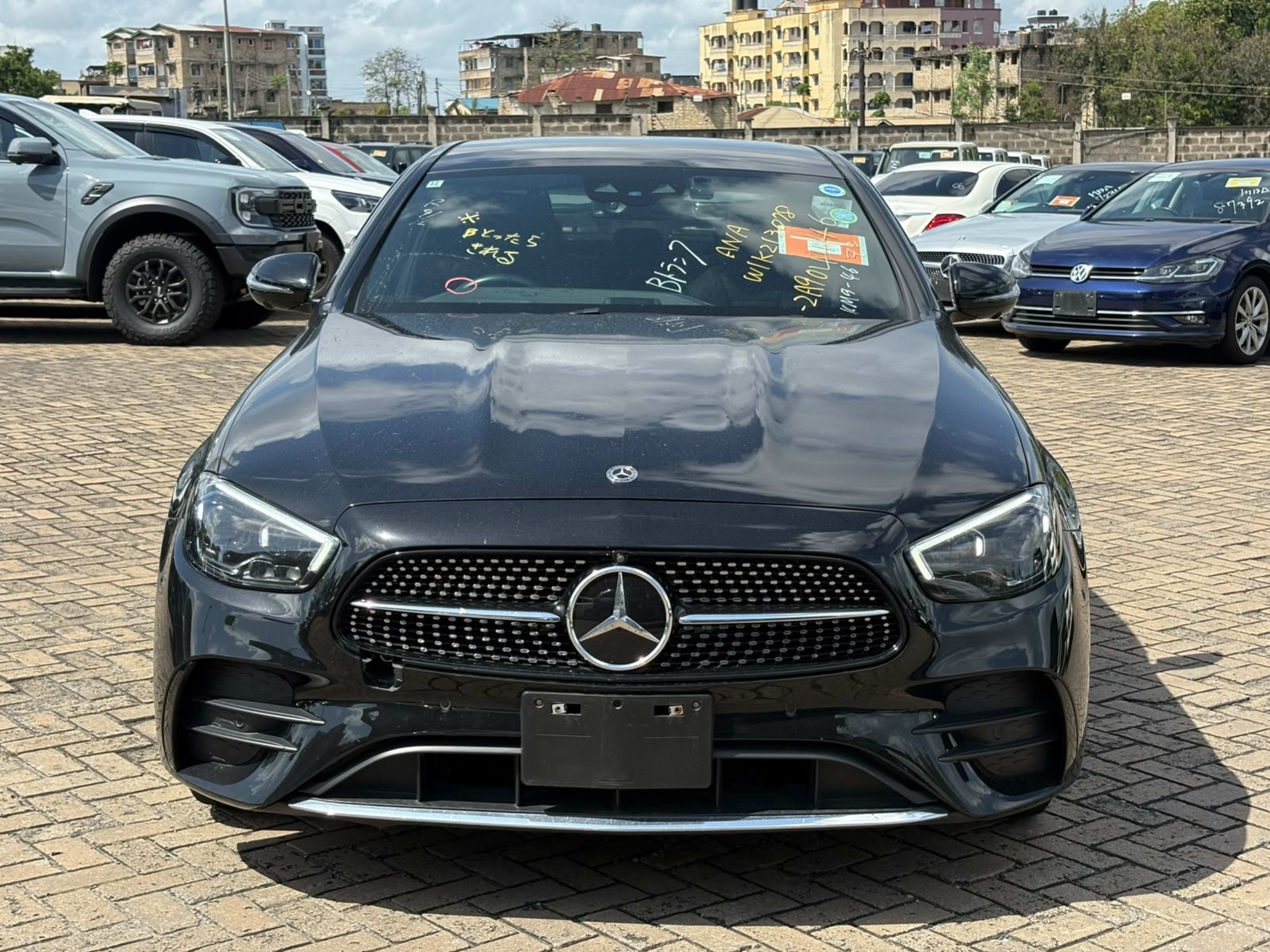 2020 Mercedes benz E200 AMG photo 4
