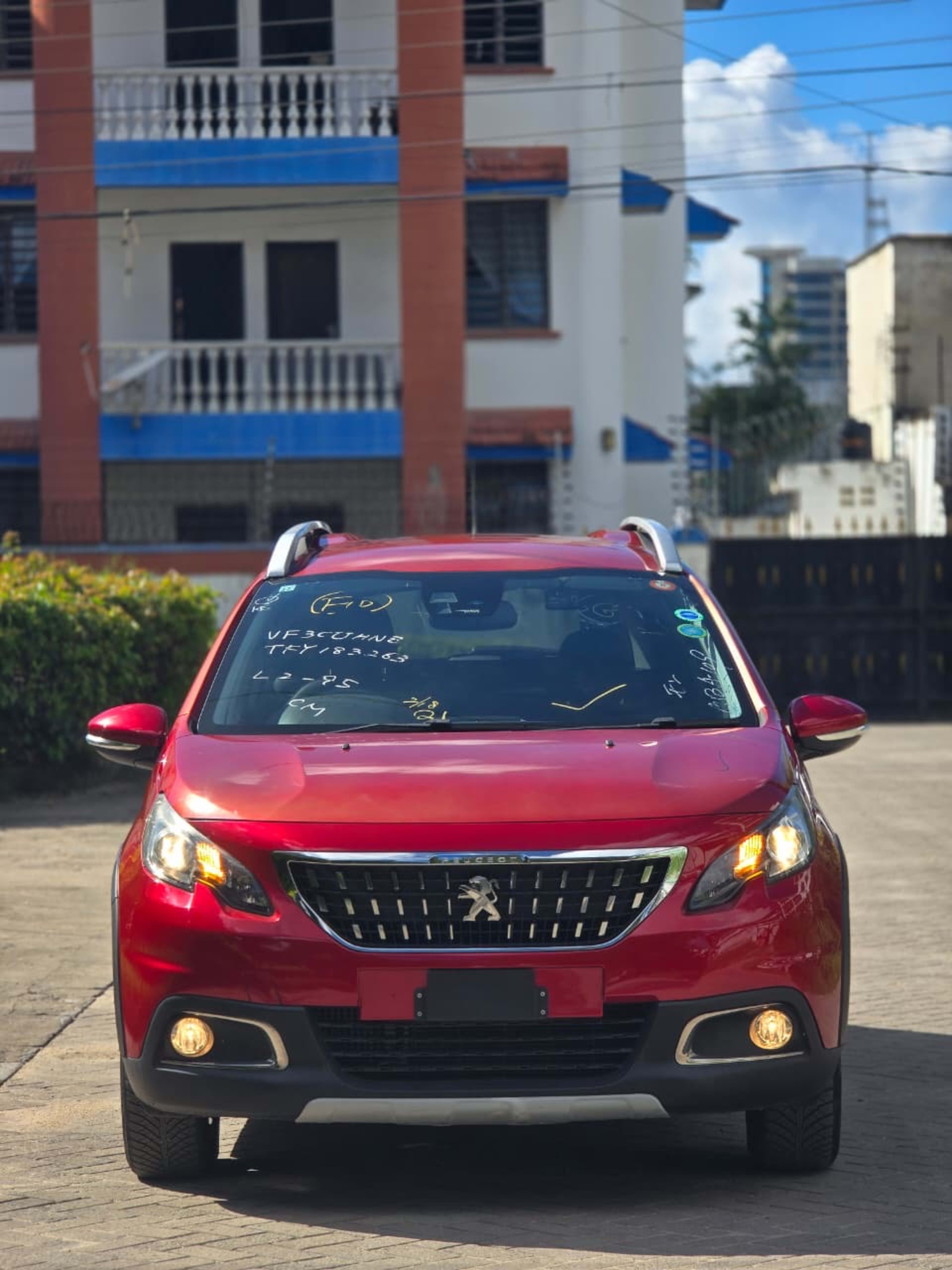 2019 Peugeot 2008 photo 4