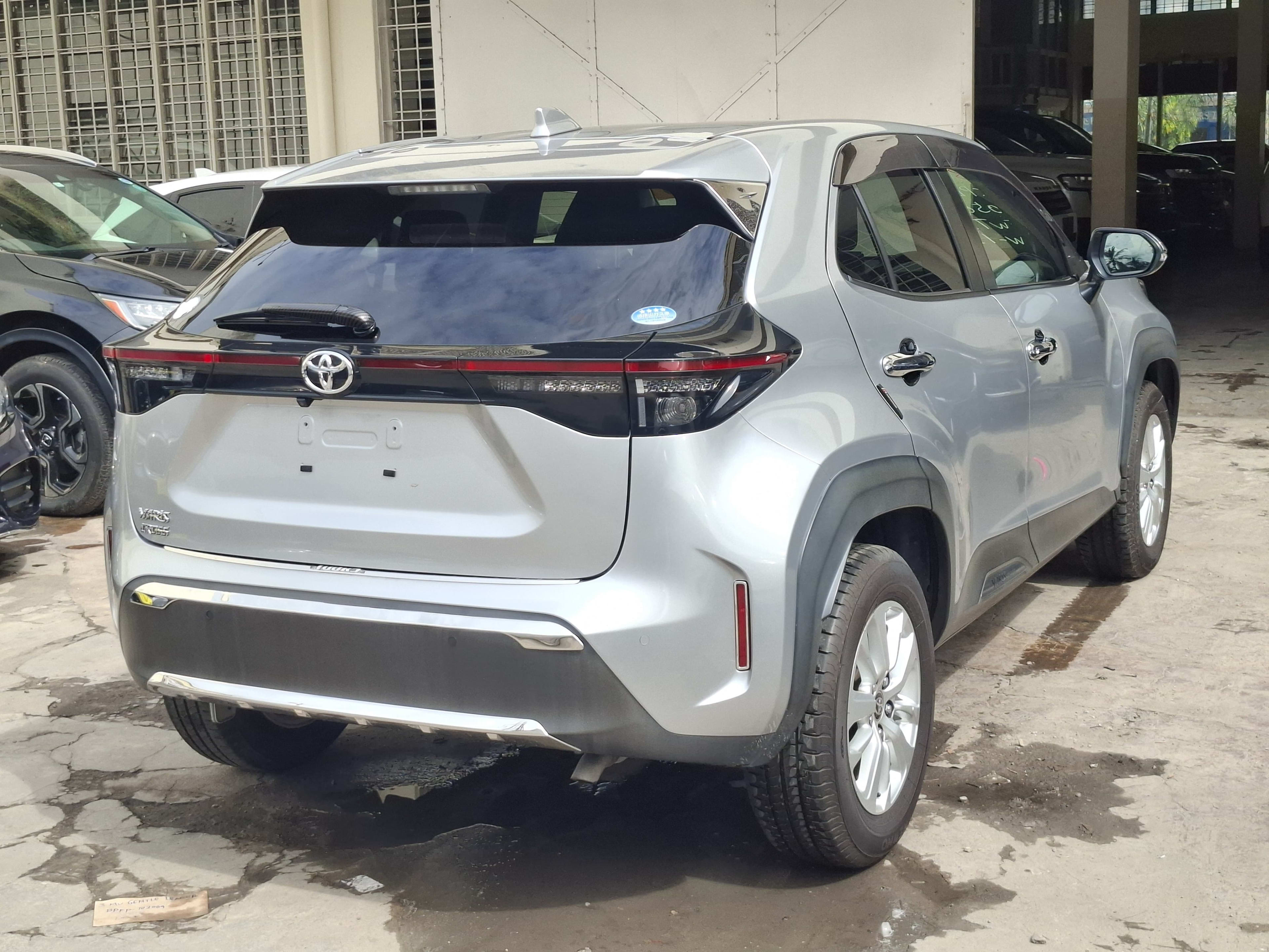2020 Toyota Yaris cross photo 3