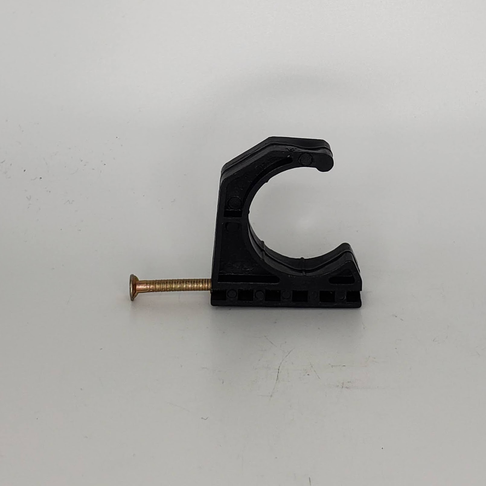 Aquifer Distribution | CB Supplies 780063007 J-Clamp With Nail, 3/4 in