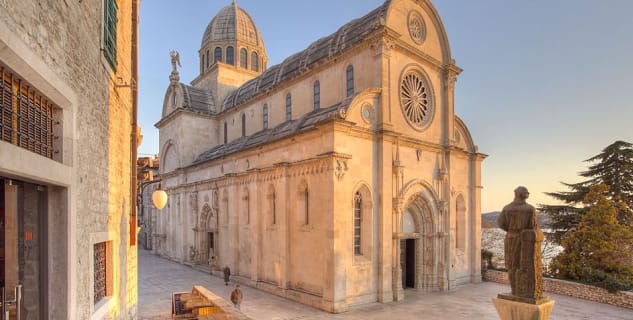 Katedrála sv. Jakuba v Šibeniku - http://www.sibenik-tourism.hr/