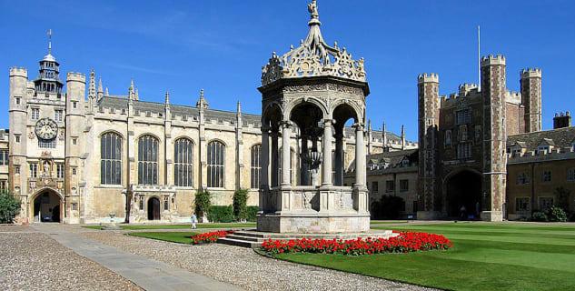 Trinity College - https://commons.wikimedia.org/wiki/File:TrinityCollegeCamGreatCourt.jpg