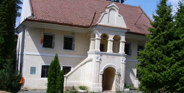 Rumunské muzeum školy v Brašově - https://commons.wikimedia.org/wiki/File:First_Romanian_school_Brasov.JPG?uselang=cs