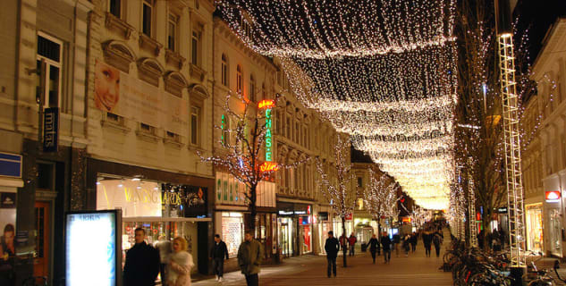 Třída Strøget - https://www.flickr.com/photos/ikkoskinen/4160039149