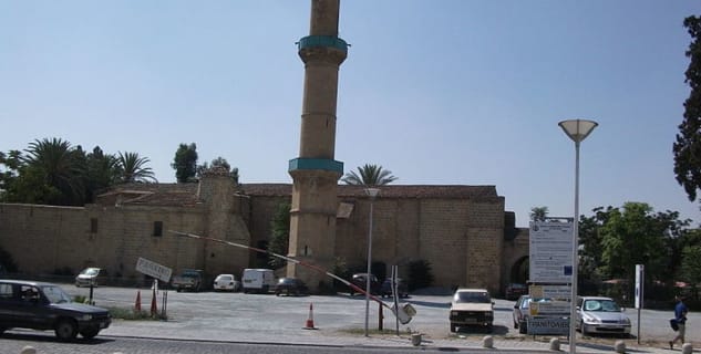 Mešita Omeriye - http://commons.wikimedia.org/wiki/File:%C3%96meriye_Mosque.jpg